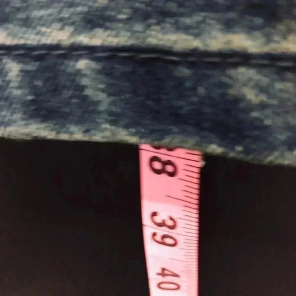 Levi’s 514 Straight Fit, adjustable waistband,5 pocket, belt loop, 27” inseam - Picture 7 of 9